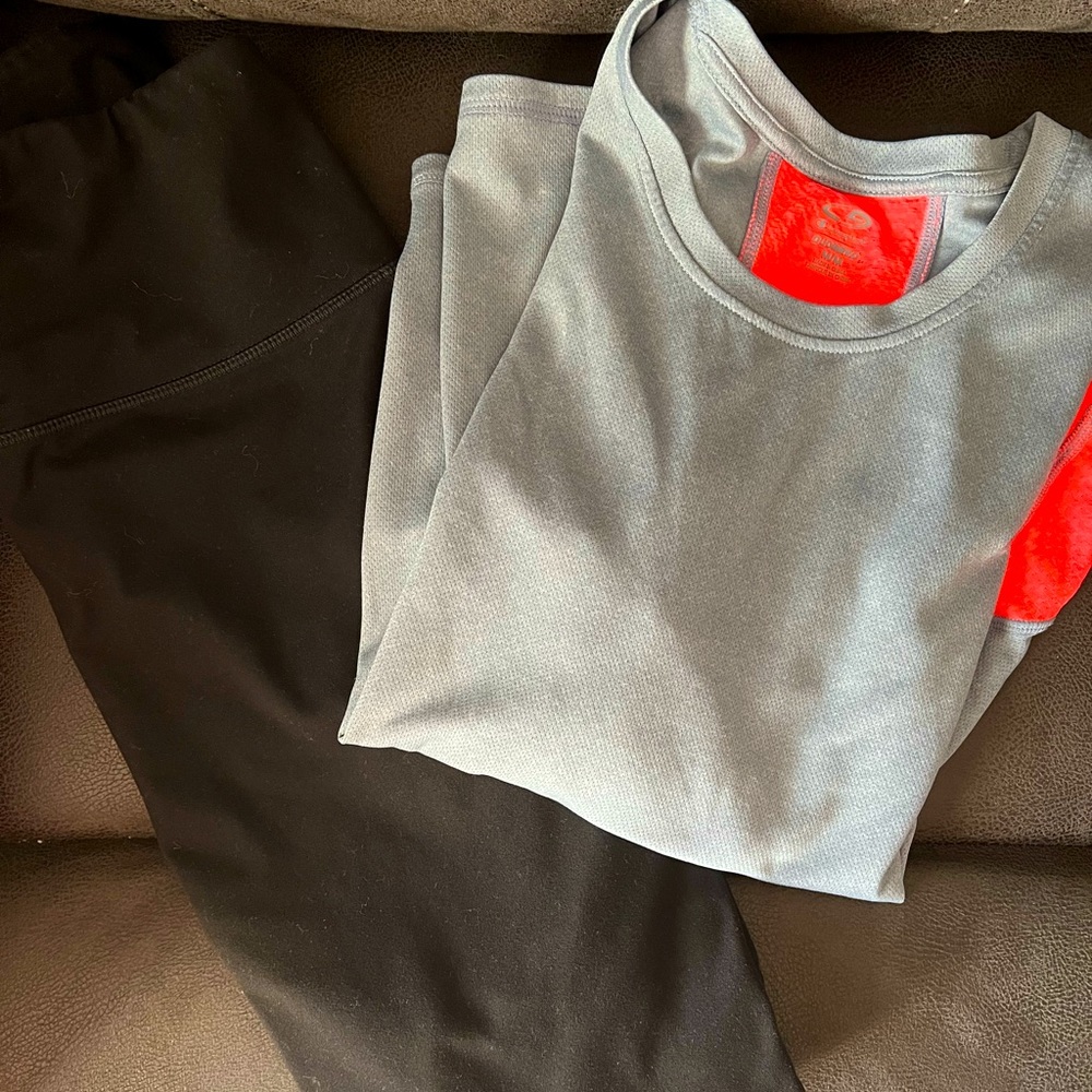 Active wear bundle. Both size M.